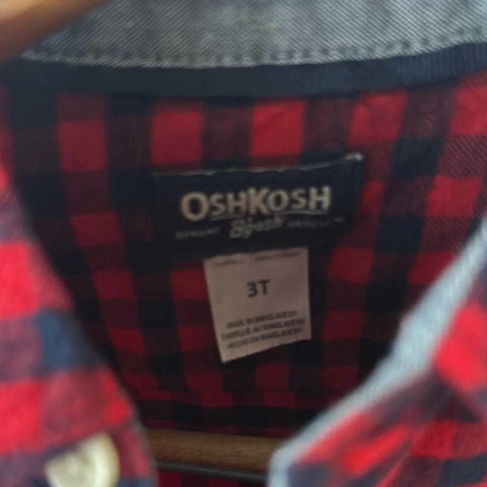 OshKosh B'gosh Red Plaid Kids Shirt Boy’s Button Up 3T New